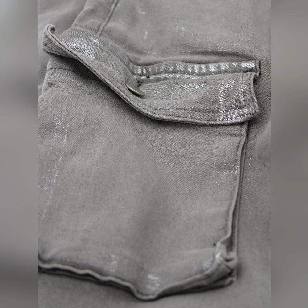 Fashion Nova Time To Shine Silver Foil Cargo Jeans Size 3 Baggy - Picture 6 of 8